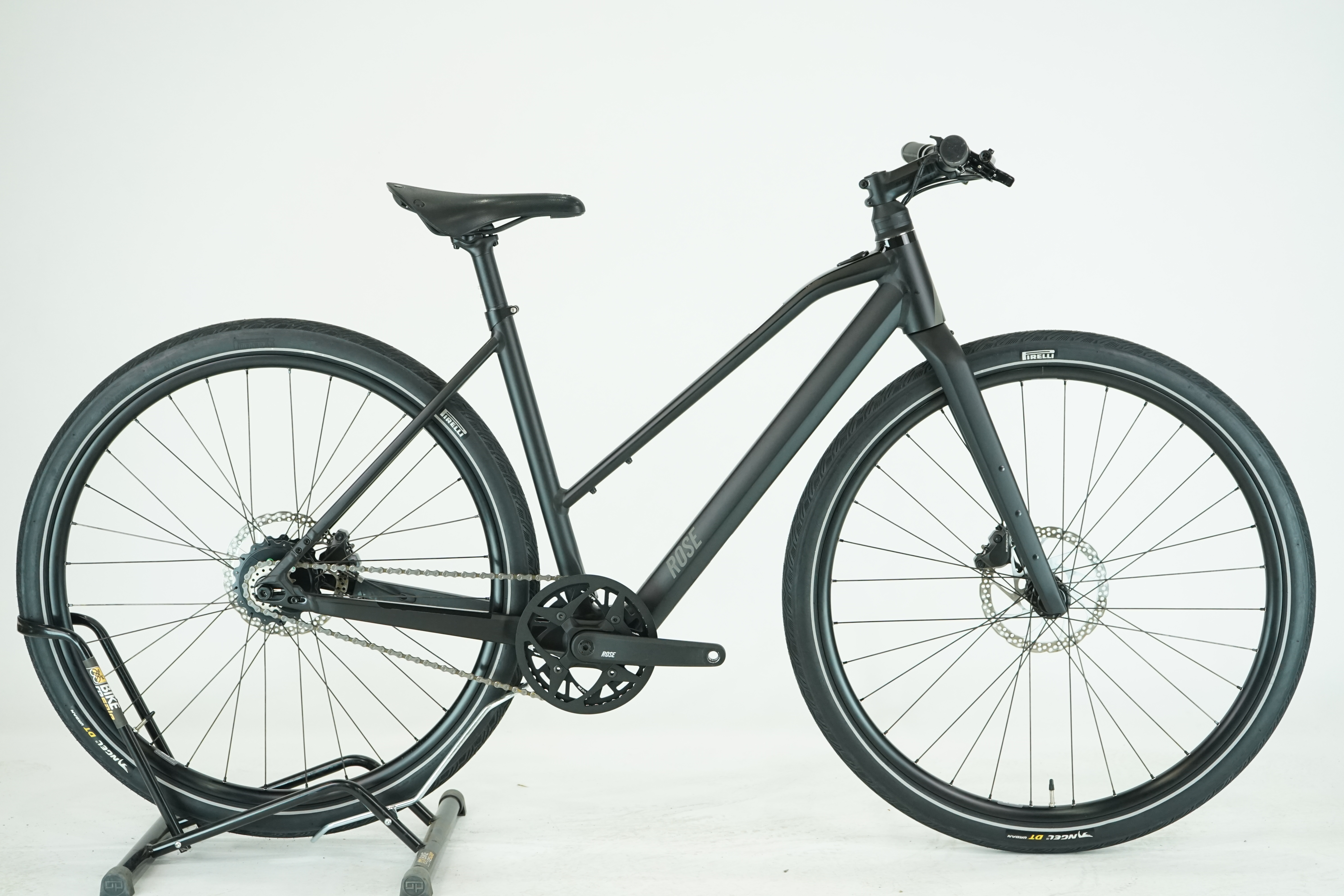 Rose SNEAK PLUS MidStep 2023 - City E Bike - 250 Wh - Damen Sport