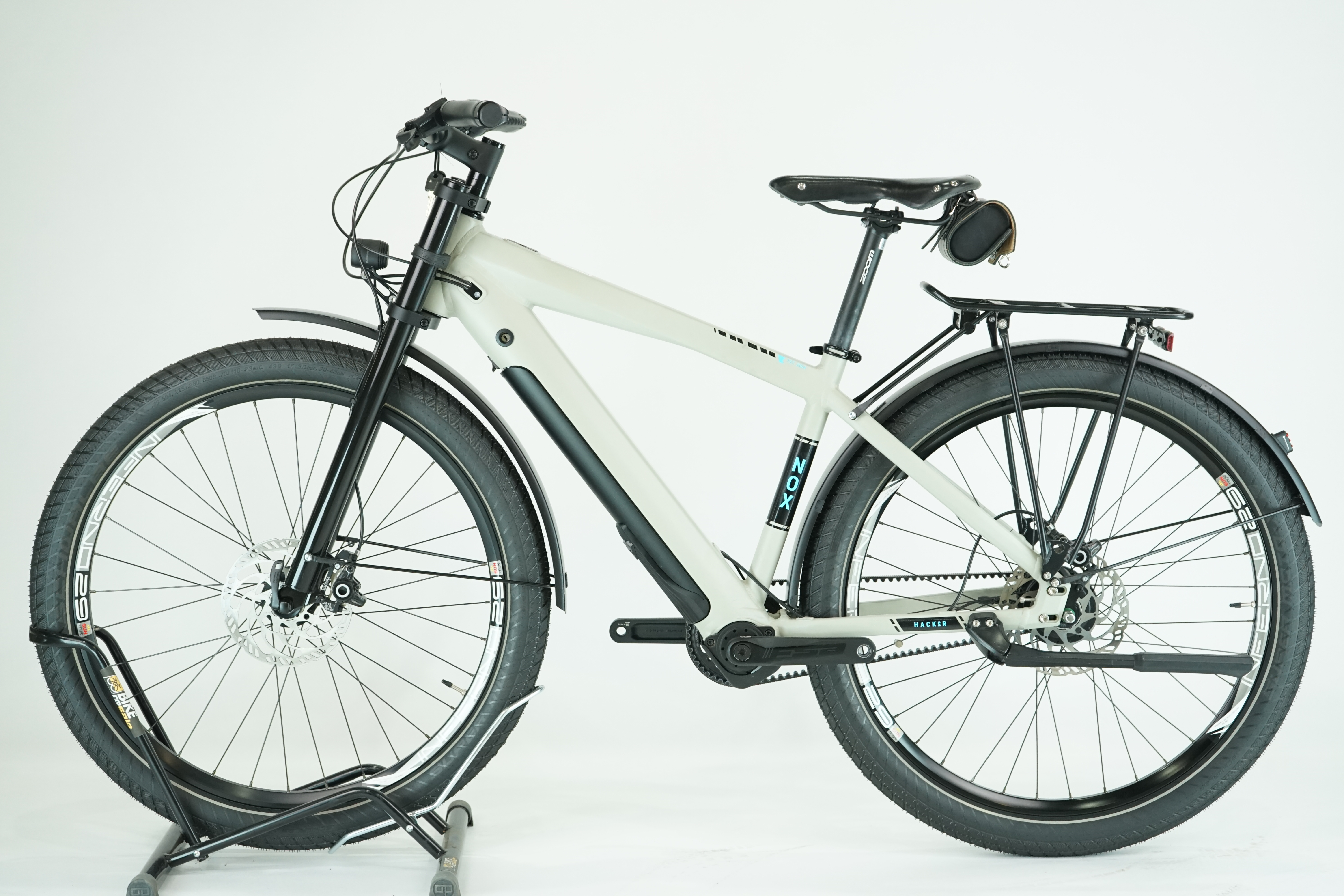 Nox Cycles Metropolis Hacker 2021 - SUV E Bike - 252 Wh - Riemen - 27,5 Zoll - Diamant