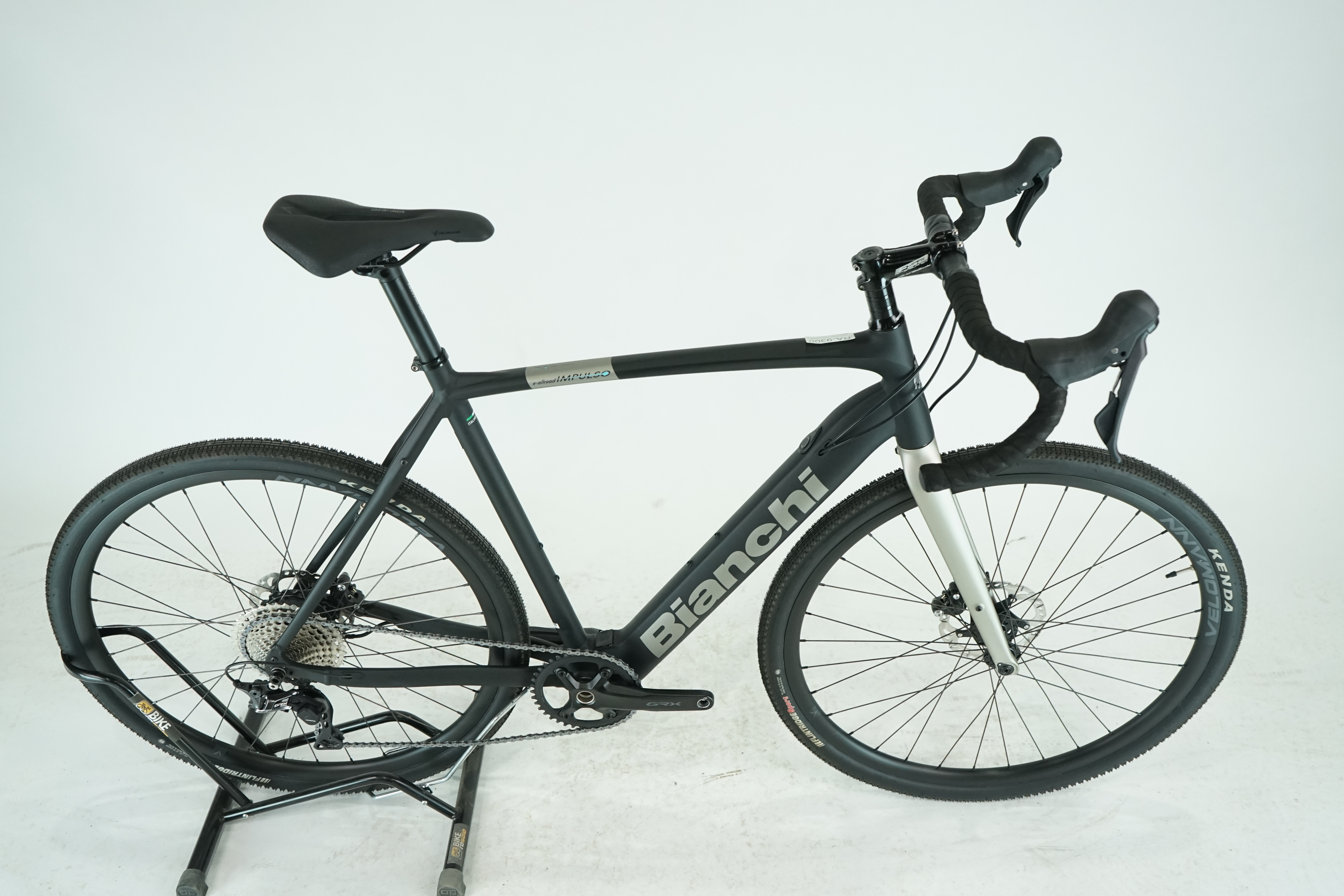 Bianchi Impulso E-Allorad GRX 600 2022 - Gravel E Bike - 250 Wh - Aluminium