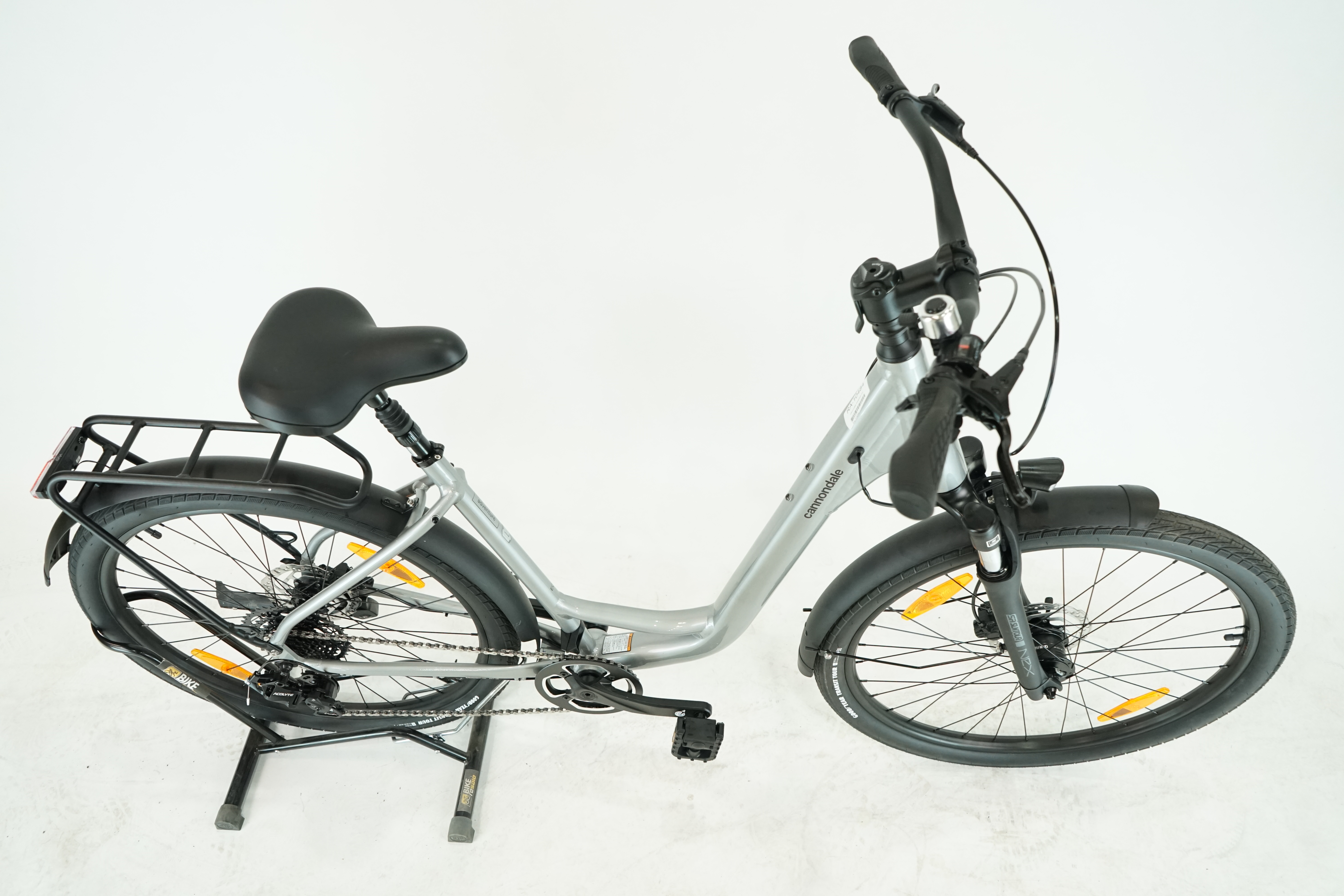 Cannondale Adventure EQ 2023 - City Bike - 27,5 Zoll - Tiefeinsteiger