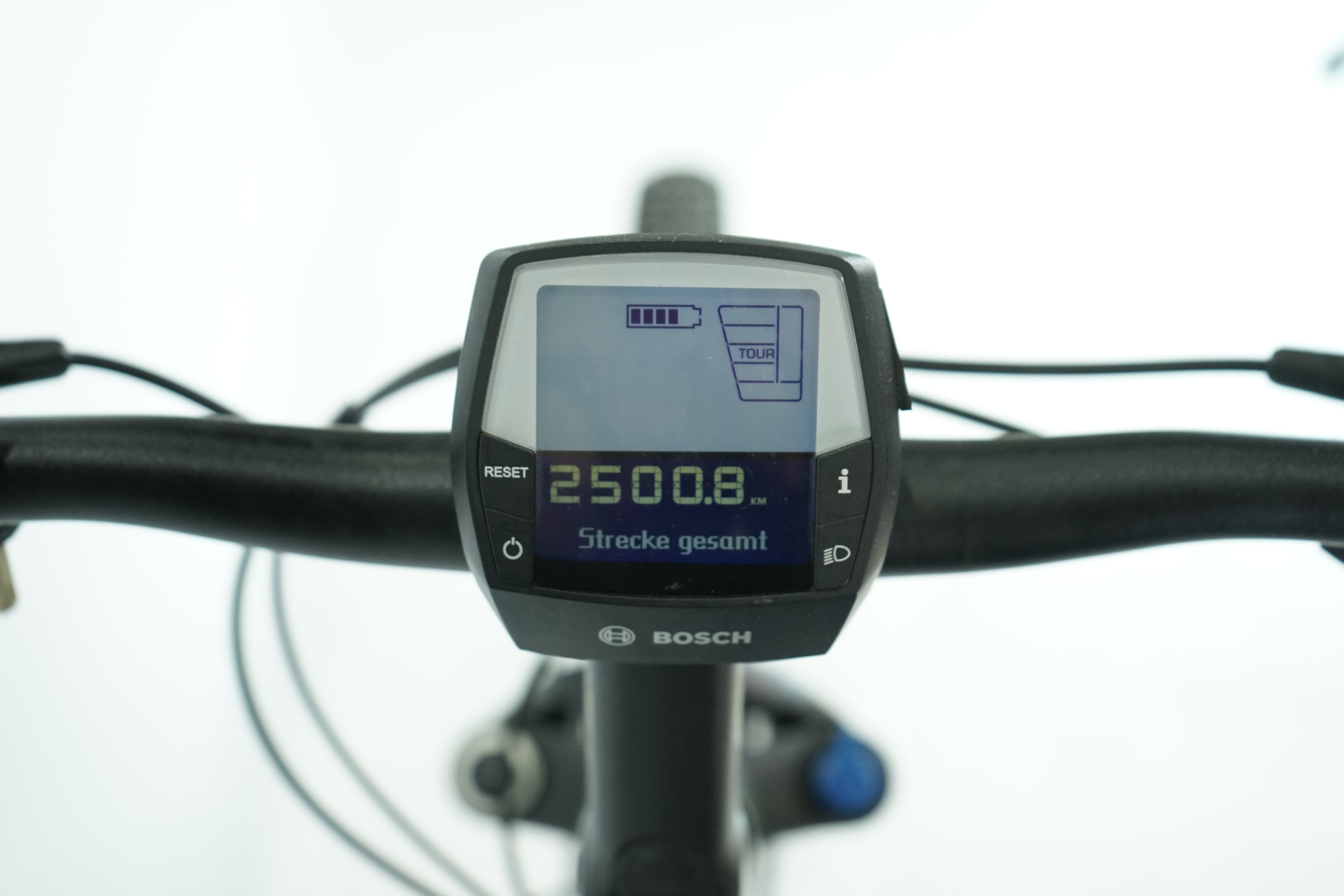 KTM Macina Aera 671 LFC 2022 - Trekking E Bike - 625 Wh - 27,5 Zoll - Tiefeinsteiger