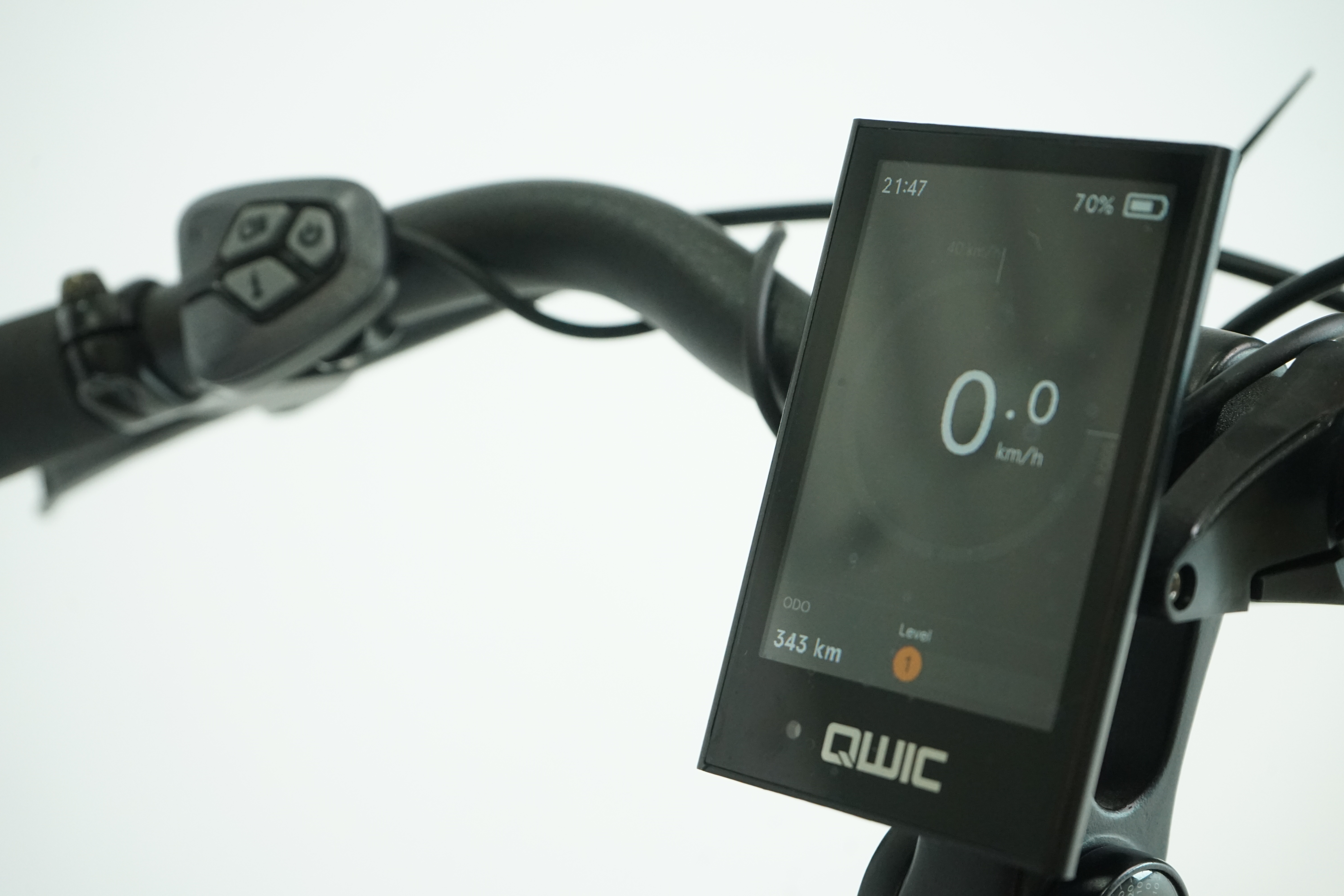 Qwic Premium i MN7+ 2022 - City E Bike - 540 Wh - Riemen - Diamantrahmen