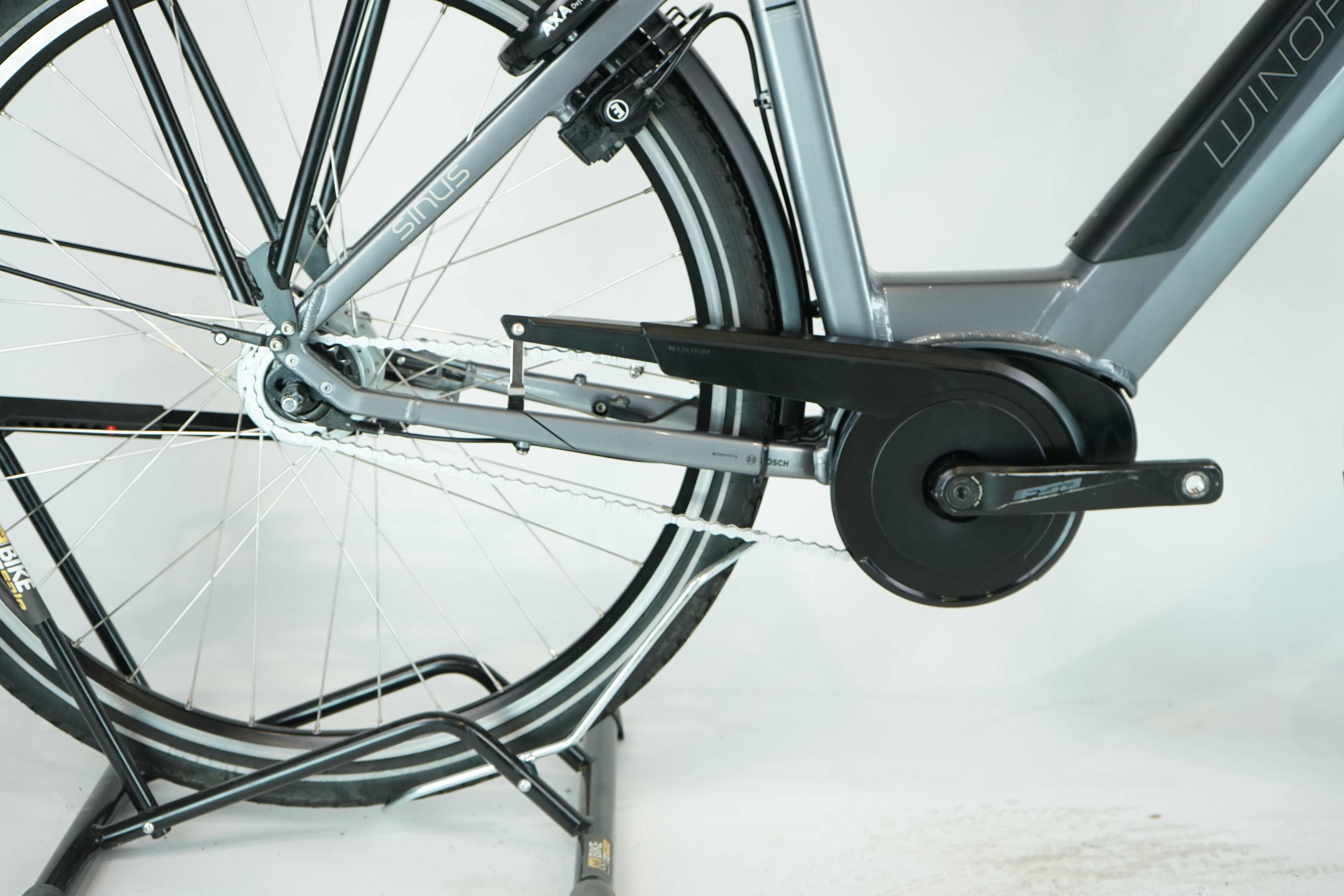 Winora Sinus iN8 2021 - Trekking E Bike - 500 Wh - Damen Sport